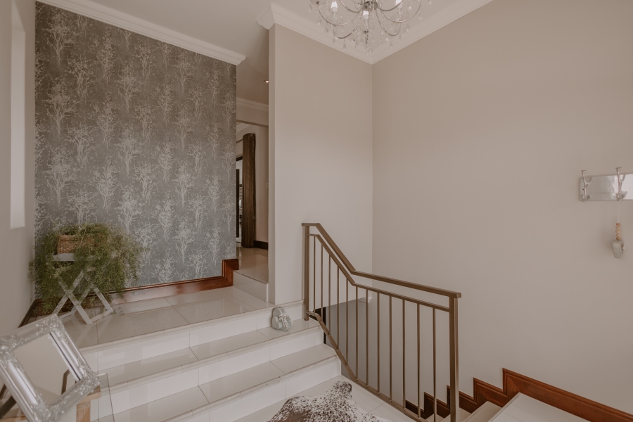 4 Bedroom Property for Sale in Zevenwacht Country Estate Western Cape